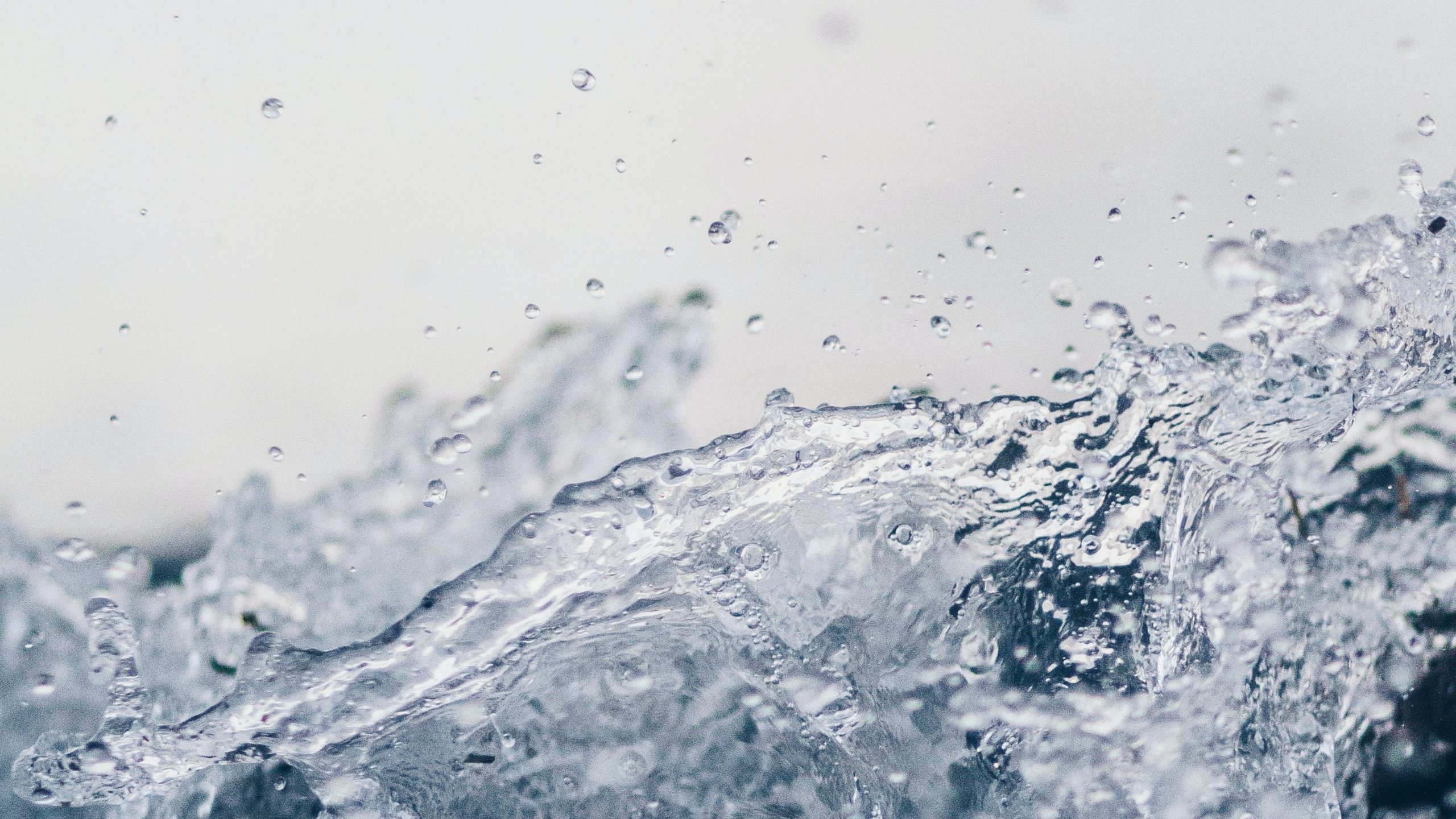 Splash-Photo-Widescreen-Credit-Samara-Doole-Unsplash-Royalty-Free