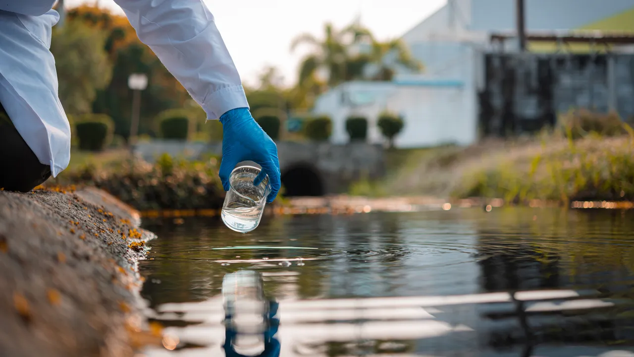 istock. navigating-compliance-and-quality-standards-requirements-with-a-lims-for-water-testing-labs-394206-1280x720